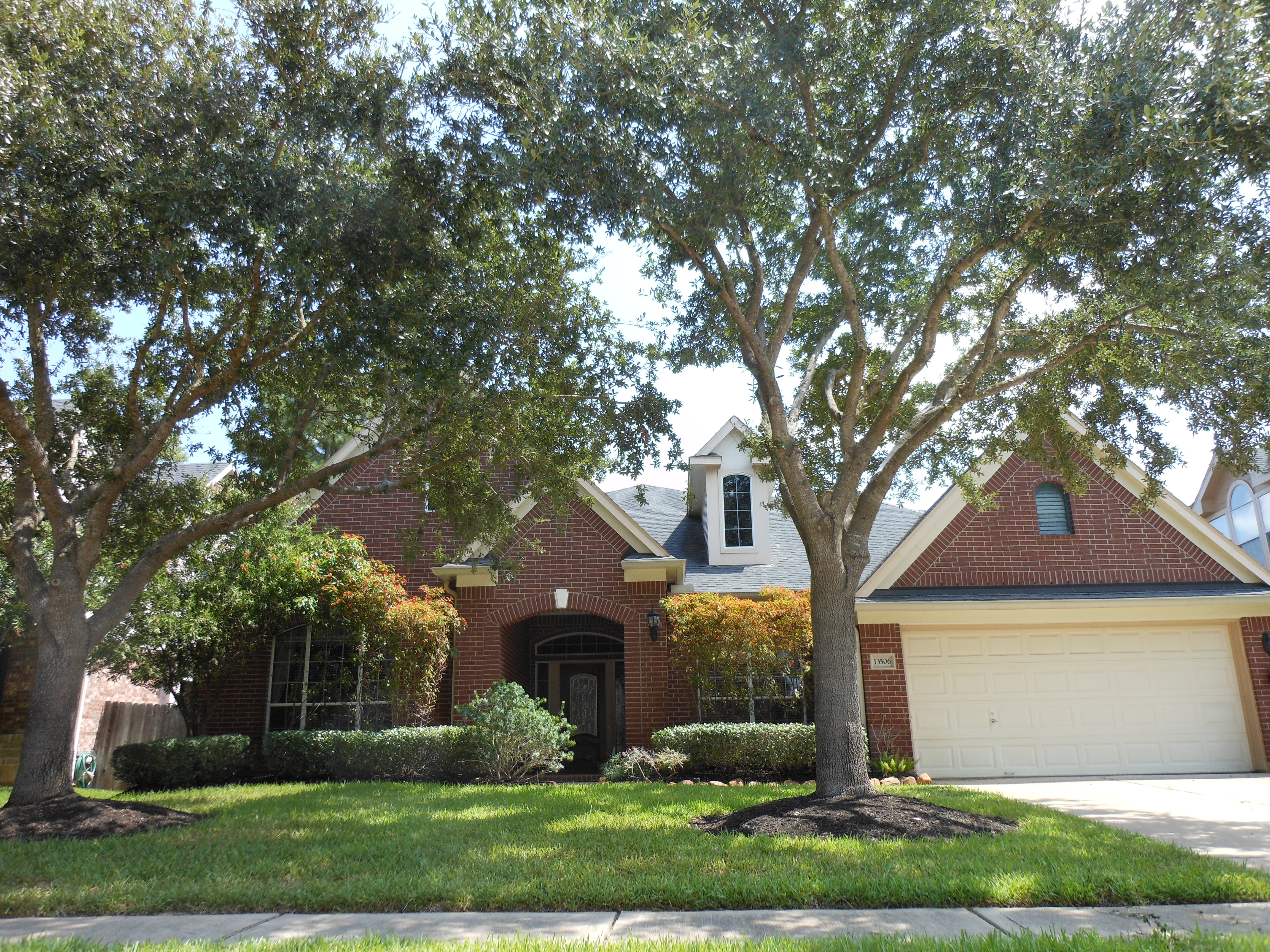 LOVELY COLES CROSSING HOME FOR LEASE 2250